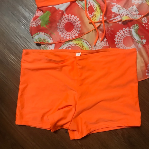 New 2 piece Swim Suit - Picture 3 of 5